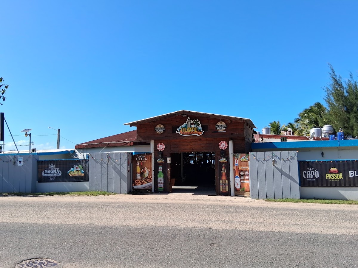 Islote Beach Restaurant